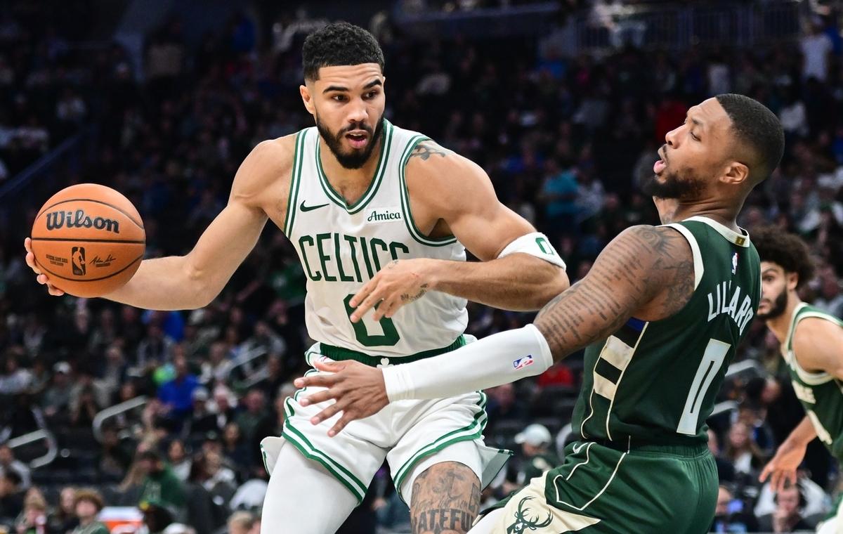 塔图姆重返赛场，大比分获胜首场状态出色，中国队观众沸腾！