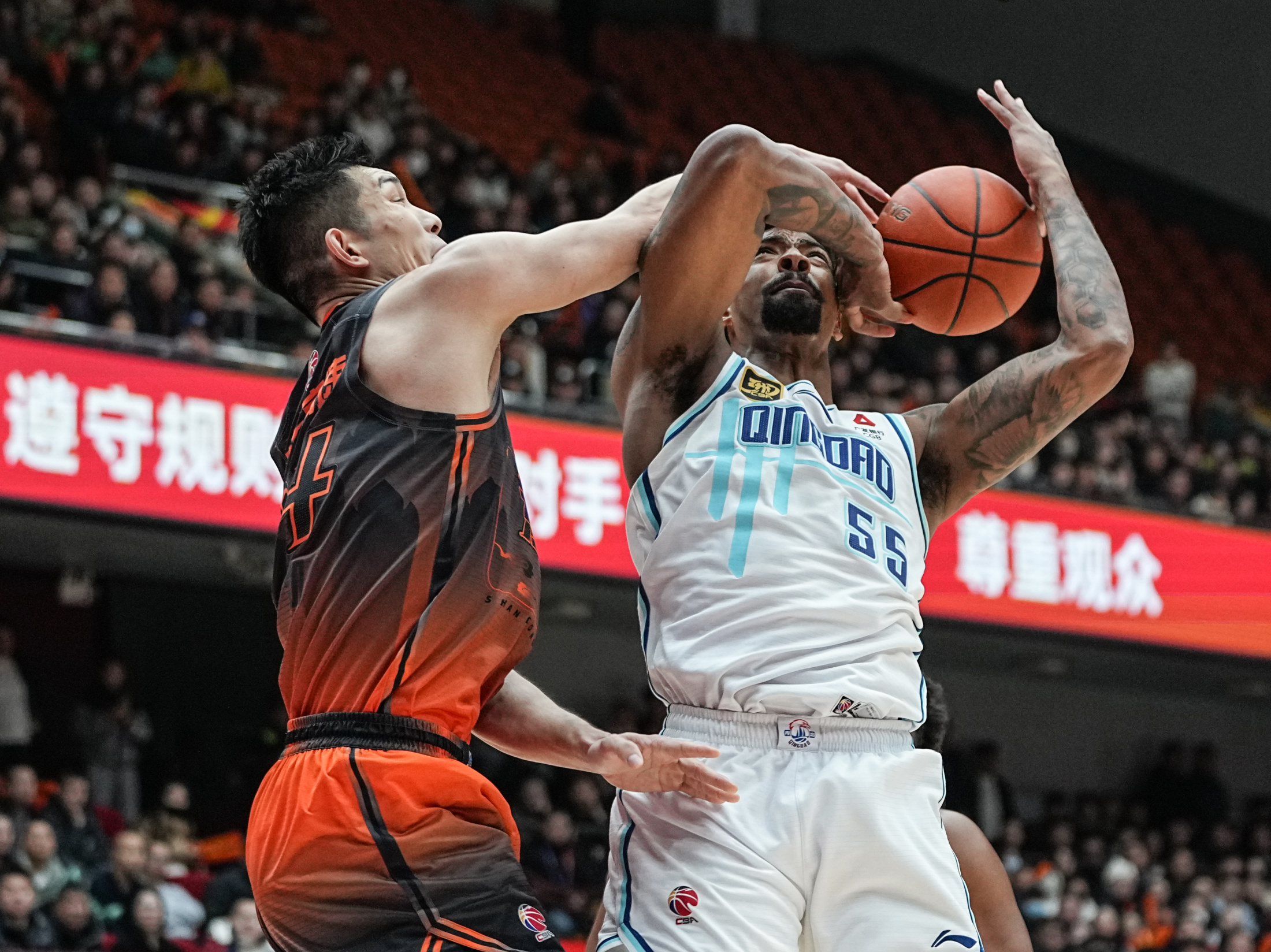 开云-包含这也行？阿扎伦卡连续三场比赛得分超过势不可挡深圳男篮防线松动备战欧篮联，上海久事集结日手感冰凉的词条-开云